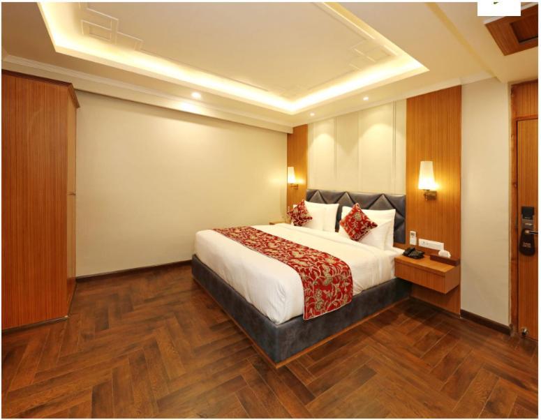 Hotel Blanco Srinagar  Bagian luar foto